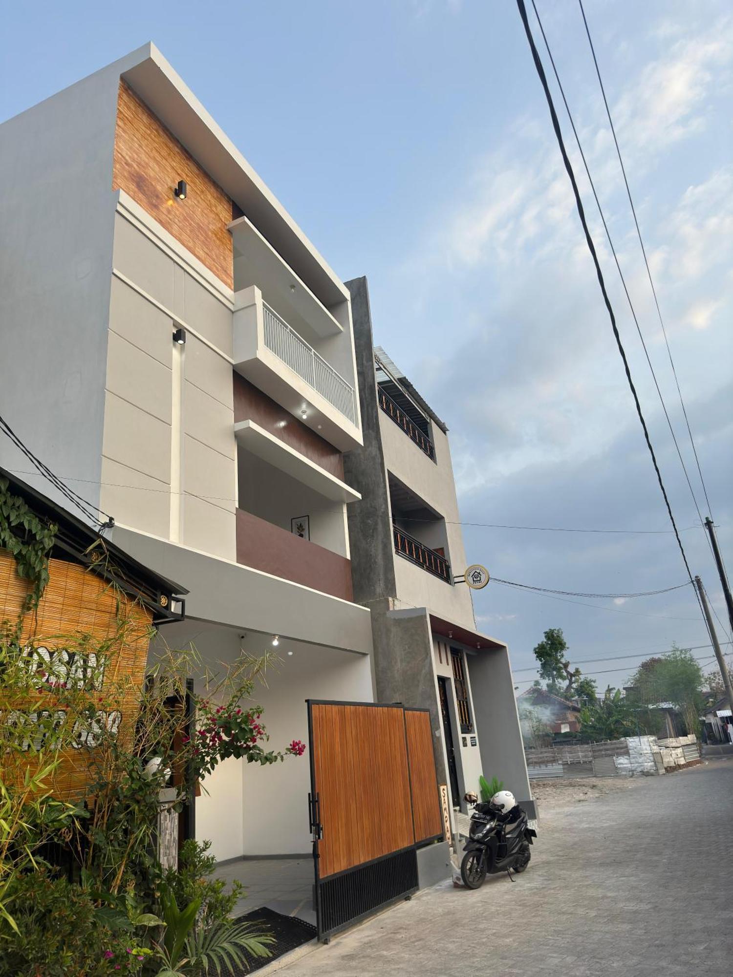 Han Gang Syariah Ponorogo المظهر الخارجي الصورة